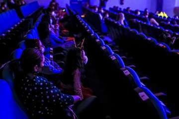 El Teatro de Telde rebosa de magia con el musical 'Al Revés en Navidad'/TA.